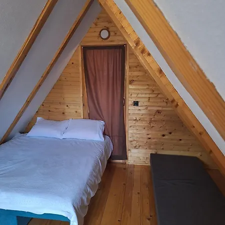 Brvnara Koliba La Perla